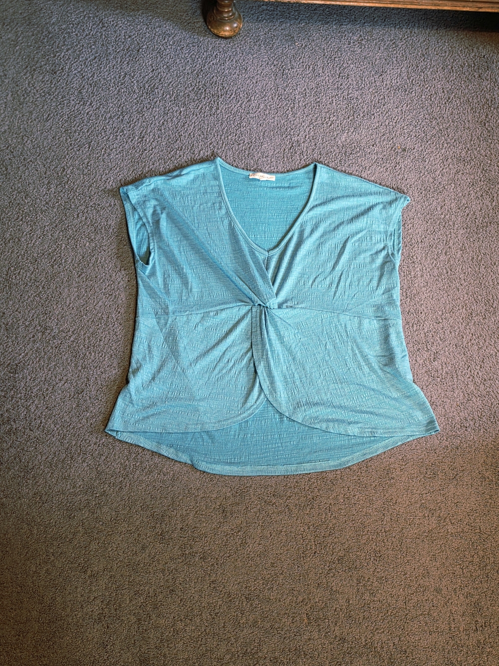 Jane and Delancey Twist-Front V-Neck Tee in Turquoise Size Large